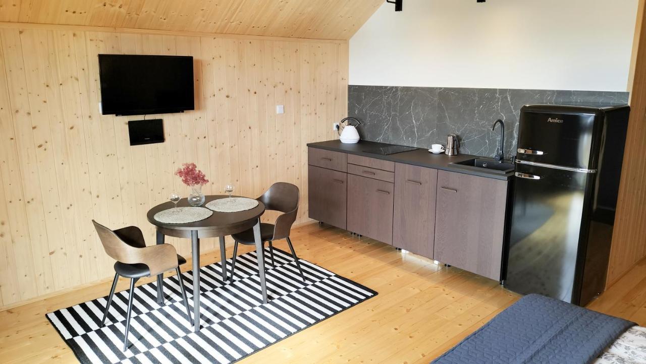 Dzikie Lisko - Apartament Z Klimatyzacja Lesko Exterior foto